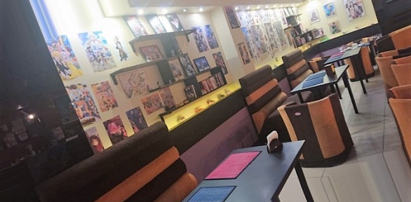 Посещение аниме-кафе «Ураура»