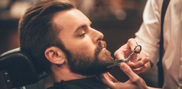 Мужская стрижка и моделирование бороды в барбершопе Camelot_Barbershop
