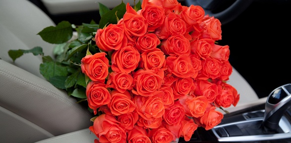 Композиции из цветов, шары 