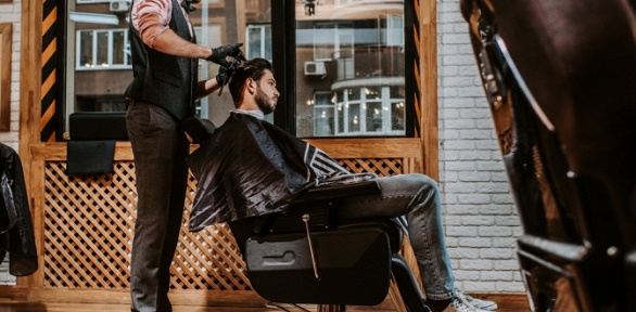 <b>Скидка до 50%.</b> Мужская стрижка, оформление бороды и усов в барбершопе «5 стрижек» на Таганке