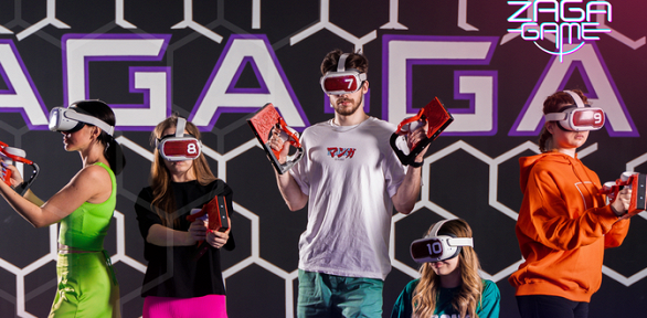 Игра в шлеме на VR-арене в клубе виртуальной реальности Zaga Game