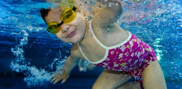 Индивидуальные занятия по плаванию для ребенка в акваклубе «Царевна»