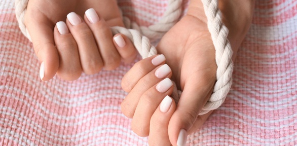 Комплексный маникюр и педикюр от мастера Мани