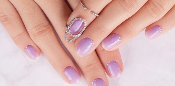 Маникюр и педикюр с покрытием гель-лаком Luxio в салоне красоты Chico