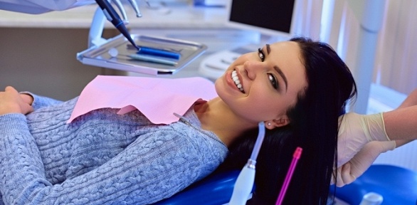 Комплексная чистка зубов в «Стоматологии врачей Никитиных»