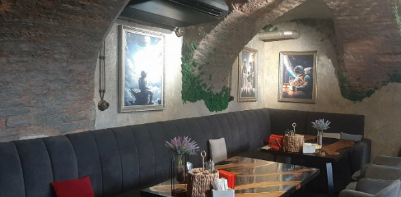 Меню кухни и напитки в баре «Skots Pub Фонтанка11»