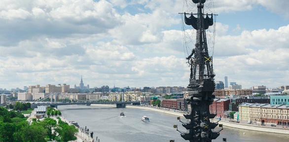 <b>Скидка до 10%.</b> Обзорная речная прогулка от «Москва-Сити» до «Парка культуры» от судоходной компании «Мосфлот»