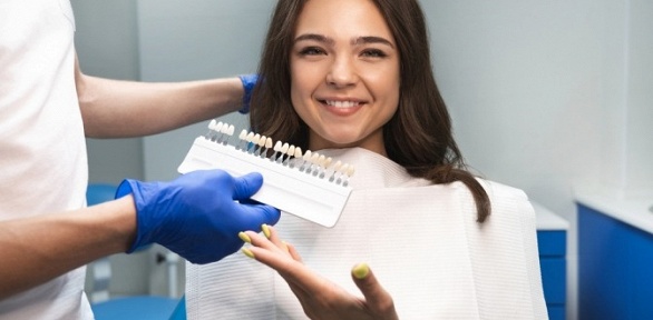 Комплексная чистка зубов в стоматологии Livclinic