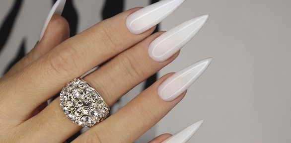 Маникюр и педикюр с покрытием гель-лаком в Beauty Studio