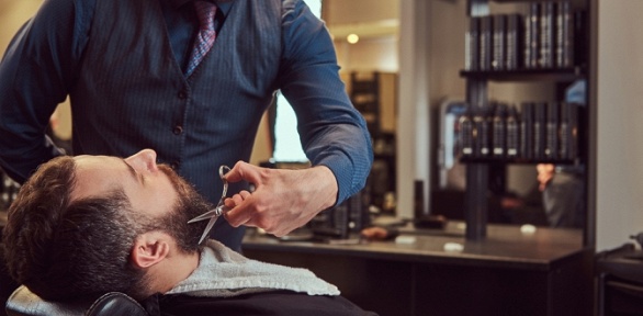 Мужская стрижка и моделирование бороды в барбершопе «Аристократ»