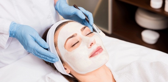 Чистка, пилинг, карбокситерапия или массаж лица в салоне красоты «Ваниль»