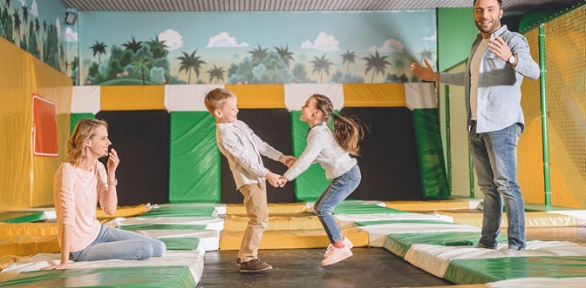 Праздник в банкетной комнате в парке развлечений Joki Joya