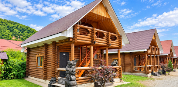 Аренда номеров и домиков на базе отдыха «Деревенька»