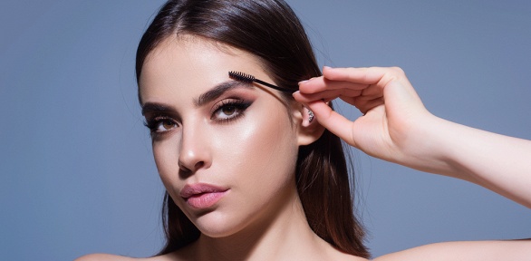 Оформление ресниц и бровей от мастера Мрасы