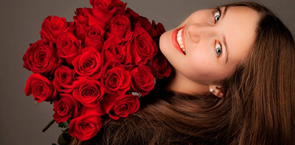 Букет из тюльпанов, роз, орхидей, альстромерий, ирисов