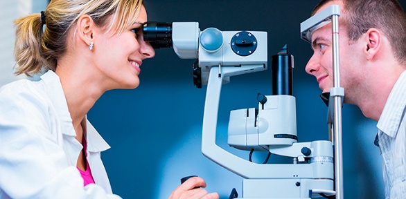 Диагностика зрения и консультация офтальмолога в клинике «Массмед»