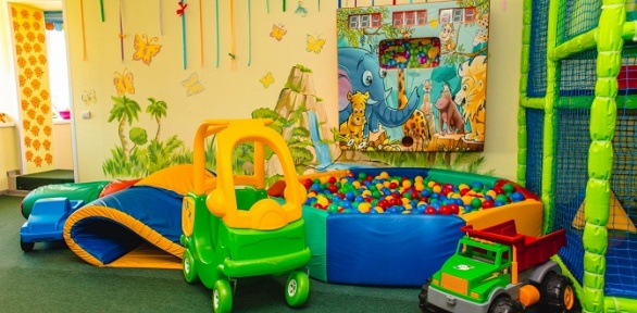 Посещение детского игрового центра «Акуна Матата»
