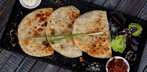 Меню кухни в закусочной «ЧебурекМи»