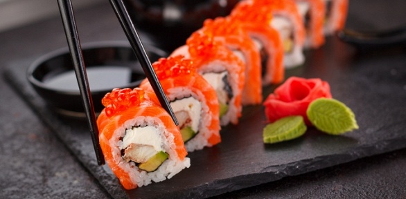 Всё меню от службы доставки Tokio Sushi за полцены