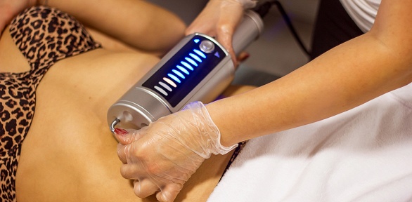 Сеансы роликового массажа с термокомпрессией в студии BestBody