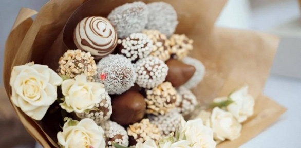 <b>Скидка до 50%.</b> Клубника, бананы в шоколаде, подарочный набор или букет из клубники от мастерской Chocobuket Sochi