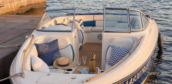 Прогулка с капитаном на катере «Дзен» (Bayliner 175, до 6 человек)