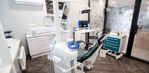 Стоматологические процедуры в стоматологии доктора Жукова