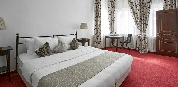 Проживание в центре Москвы с завтраками или без в отеле «Палаты Хованских»