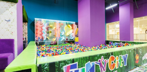 Целый день развлечений в ТРЦ «Академический» в парке Fun City