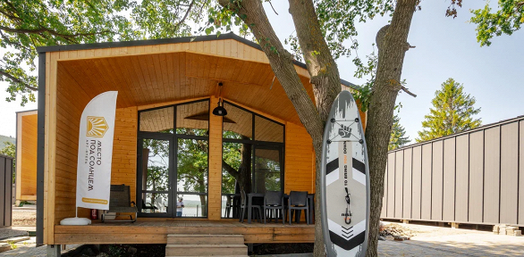 Аренда дома на берегу Волги в арт-отеле «Место под солнцем»