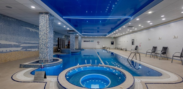 1 месяц посещения фитнес-клуба с бассейном и SPA Bright Fit