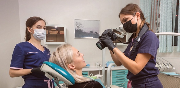 Комплексная гигиена полости рта в стоматологической клинике Unident