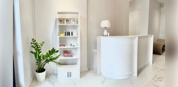 Коррекция бровей или ламинирование бровей и ресниц в студии «Нью Истина»