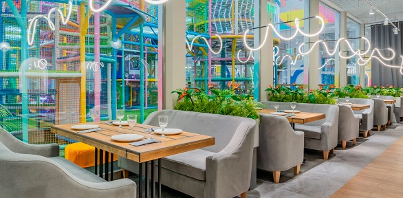 Праздник в банкетной комнате в ТРЦ «Город» в парке развлечений Joki Joya