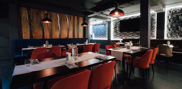 Всё меню кухни и напитки в рестобаре «Спутник»