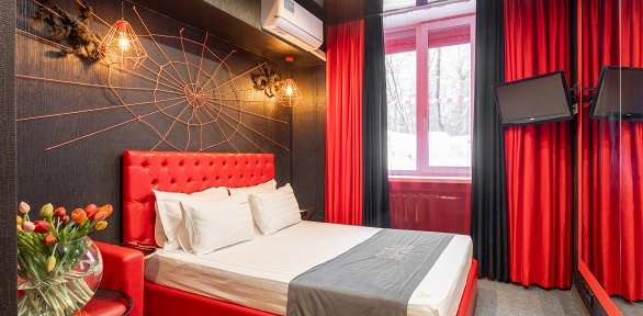 Романтический отдых с украшением номера в отеле «Сова Автозаводская»