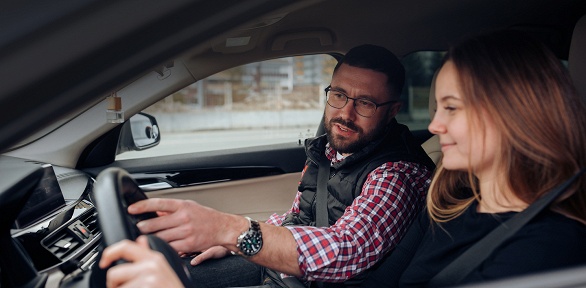 Обучение вождению на получение прав категории В в автошколе «Драйв»