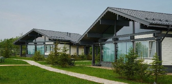 Отдых с панорамой на Плещеево озеро в загородном клубе «Озеро»