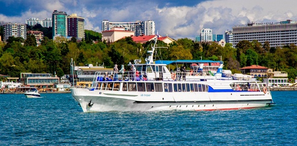 Морская прогулка на двухпалубном теплоходе «Ай-Тодор»