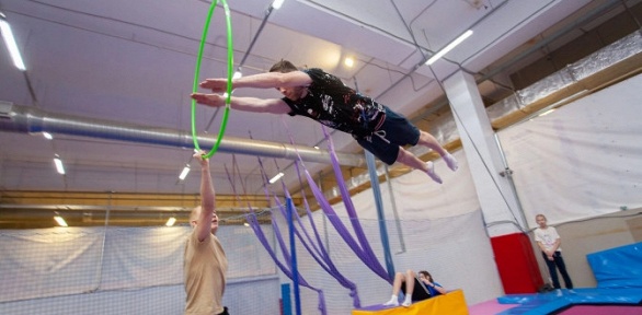 Свободное посещение батутно-акробатического центра «Эндорфин GYM»