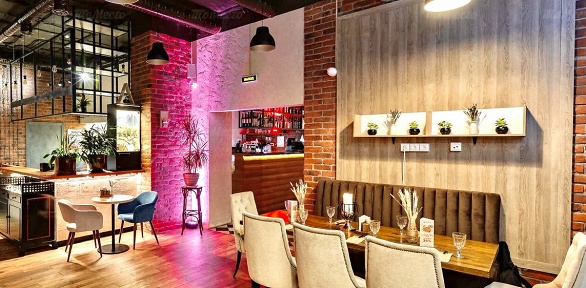 Всё меню кухни и напитки в семейном ресторане Asia