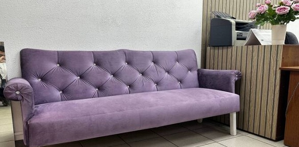 Маникюр и педикюр с выравниванием и снятием в салоне красоты «Ягодка»