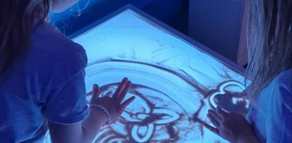 <b>Скидка до 50%.</b> Посещение для детей и взрослого или кратковременное пребывание детей в детской интерактивной комнате «Космикум»