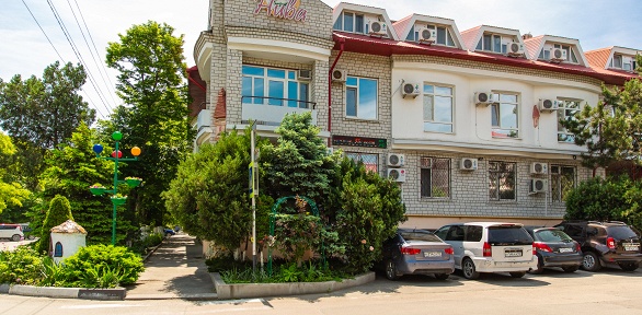 Отдых рядом с морем с питанием и развлечениями в пансионате «Нива»
