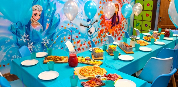 Праздник в банкетной комнате в ТП «Отрада» в парке Joki Joya