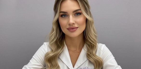 Ультразвуковая чистка зубов по системе AirFlow в центре «Акциомед»