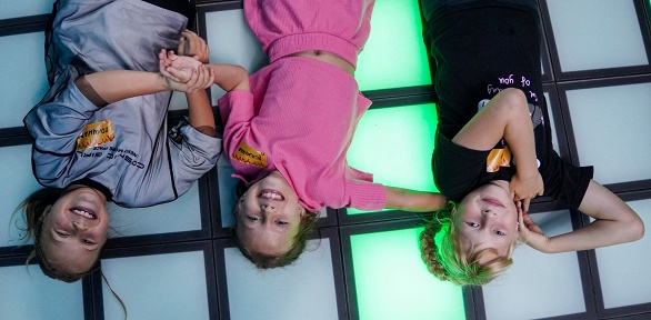 30 или 60 минут увлекательной игры на интерактивном полу «Пол — это лава»