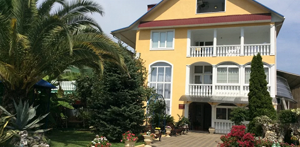 Отдых в Адлере на первой береговой линии Черного моря в мини-отеле «Орион»