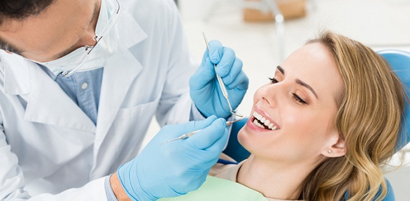 Чистка зубов, отбеливание и лечение кариеса в кабинете «Моя стоматология»