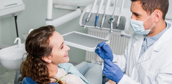 Стоматологические процедуры в клинике Smile Clinic